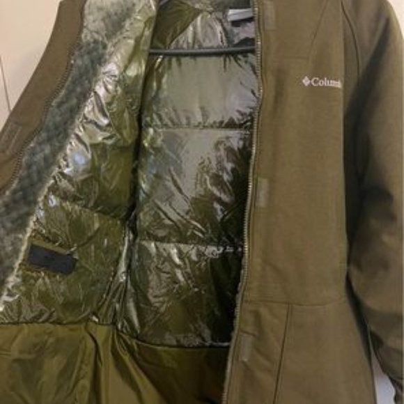 Columbia boundary bay down parka for girls 99.9%new - Picture 3 of 4